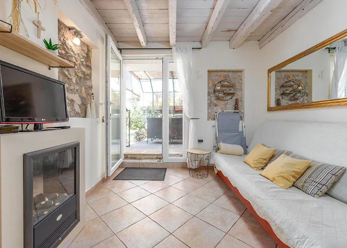 Дом отдыха 2 Bedroom Awesome In