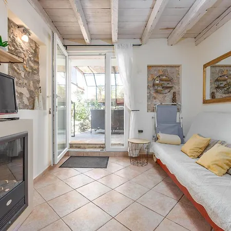 Prázdninový dům 2 Bedroom Awesome In
