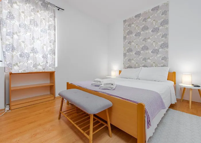 2 Bedroom Awesome In Сasa de vacaciones