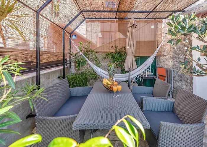 2 Bedroom Awesome In