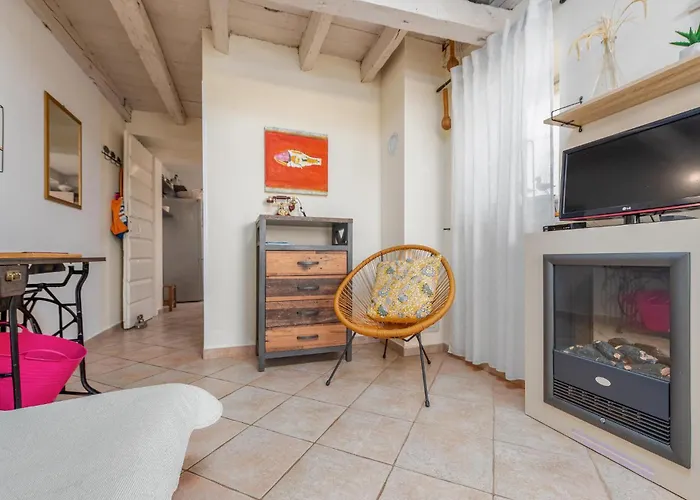 2 Bedroom Awesome In Zaton (Zadar)