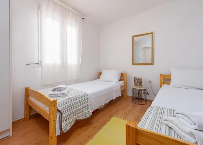 2 Bedroom Awesome In Сasa de vacaciones